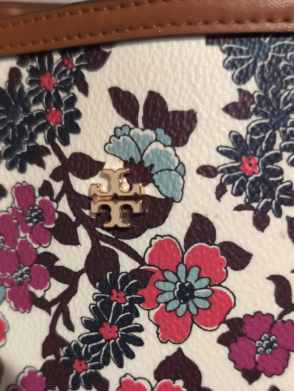 Tory Burch Tote - Picture 2 of 12